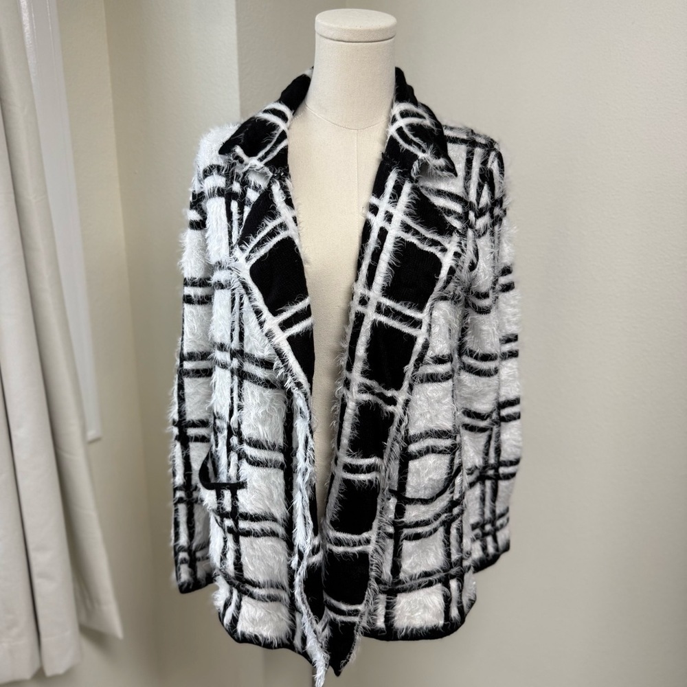Neiman Marcus Designer Black and White Jacket Cardigan Size Small Brand New